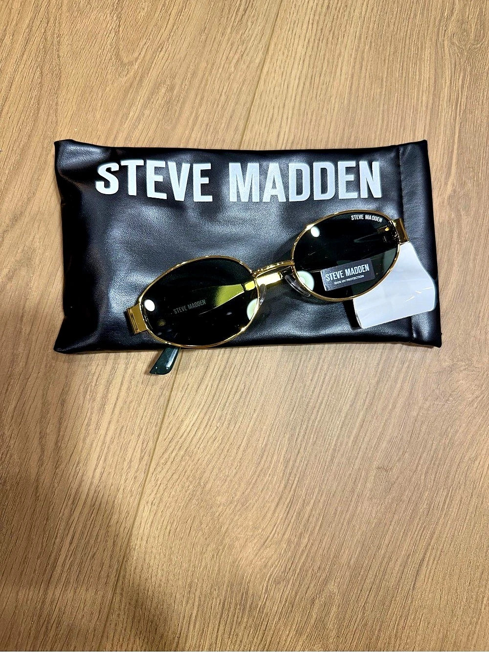 Steve Madden Round Black & Gold Sunglasses NWT
